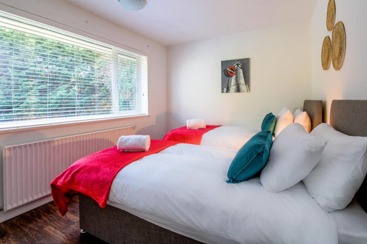 Apartment Airport Way - Cosy 2 Bed Near The M1