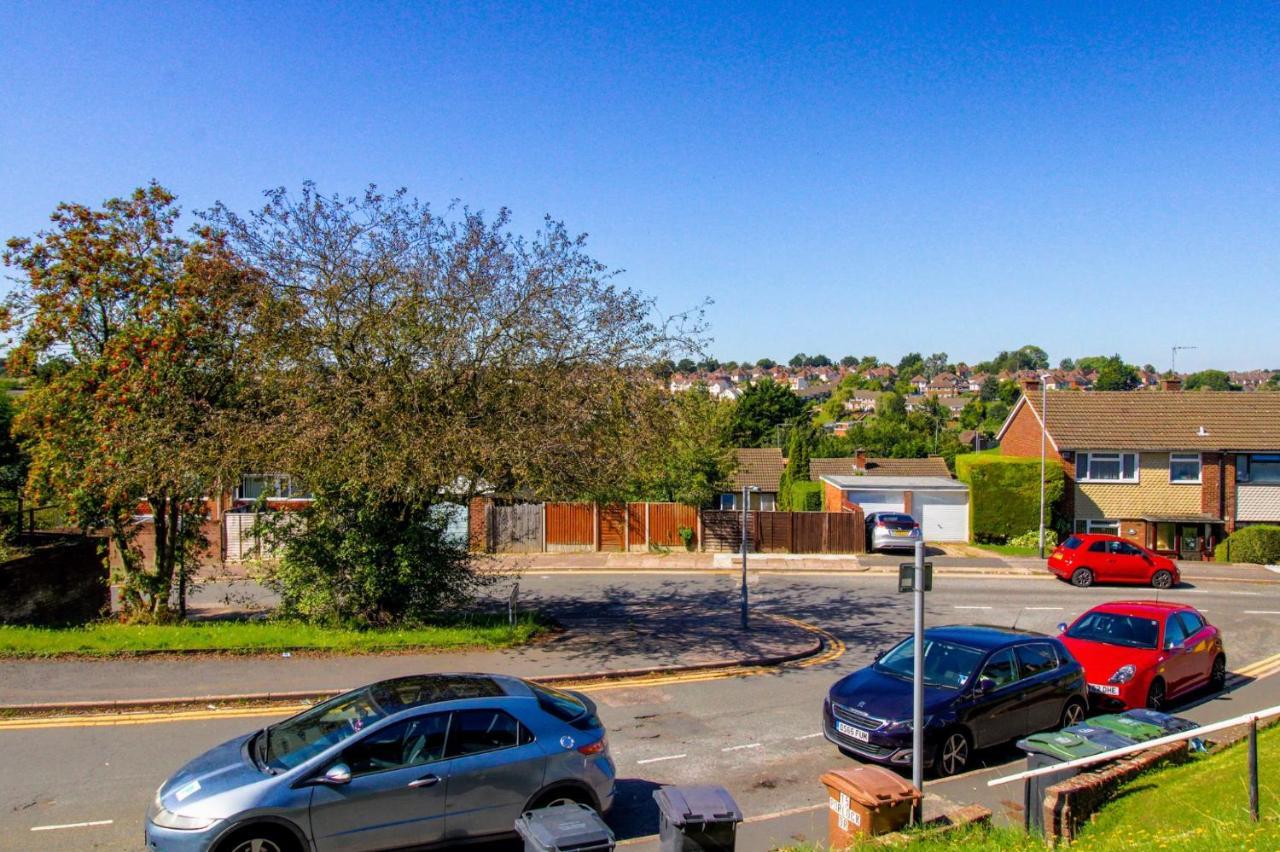 Apartment Airport Way - Cosy 2 Bed Near The M1
